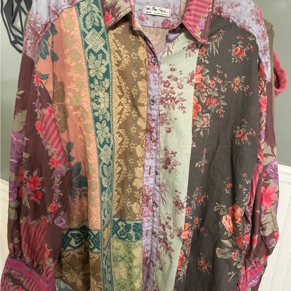 We The Free Medium Like New Free People Button Down Multicolor Floral Blouse - Picture 4 of 5